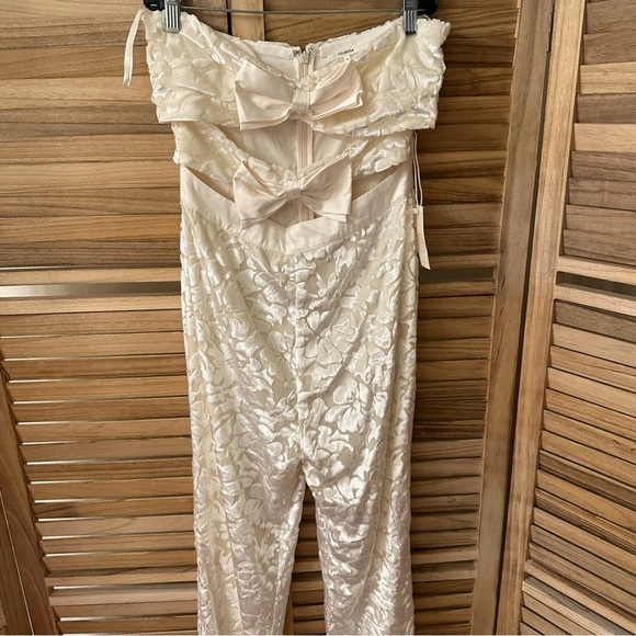 Tularosa Meave Jumpsuit Cut out Bow Front in ivory size S - Picture 2 of 6